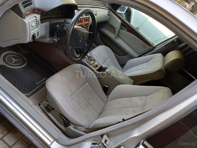 Mercedes E 280 1999, 220,000 km - 2.8 l - Mingəçevir