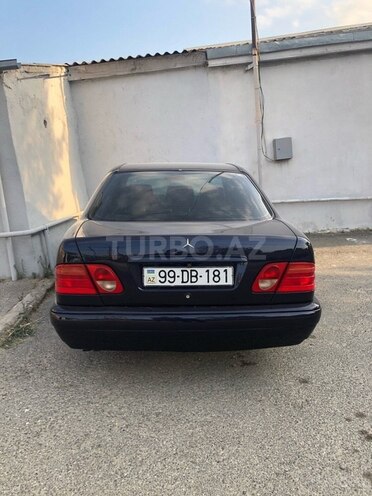 Mercedes E 240 1999, 180,000 km - 2.4 l - Bakı