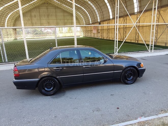 Mercedes C 220 1995, 394,502 km - 2.2 л - Bakı