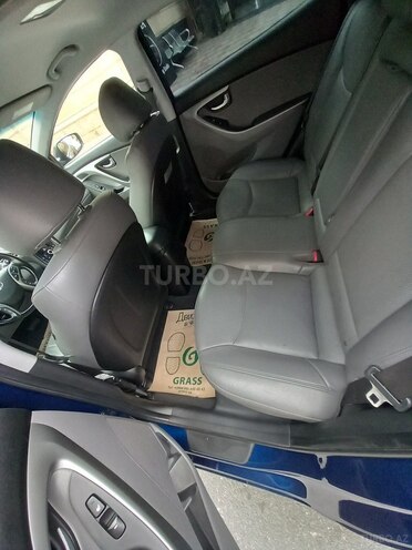 Hyundai Elantra 2015, 112,800 km - 1.8 л - Bakı
