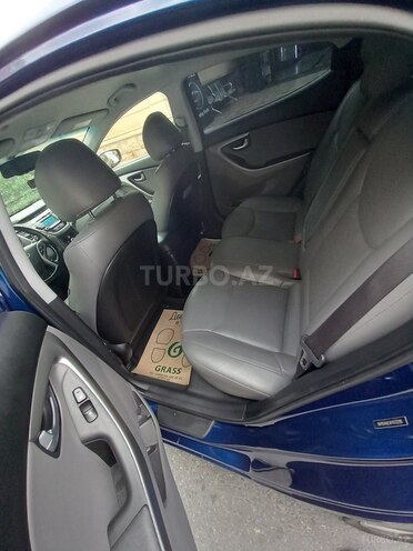 Hyundai Elantra 2015, 112,800 km - 1.8 л - Bakı