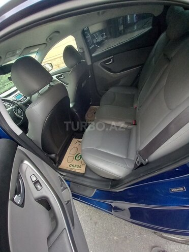 Hyundai Elantra 2015, 112,800 km - 1.8 л - Bakı