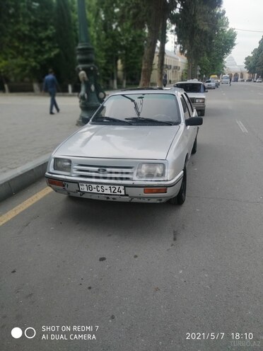 Ford Sierra 1983, 189,654 km - 2.0 l - Gəncə