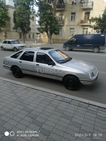 Ford Sierra 1983, 189,654 km - 2.0 l - Gəncə