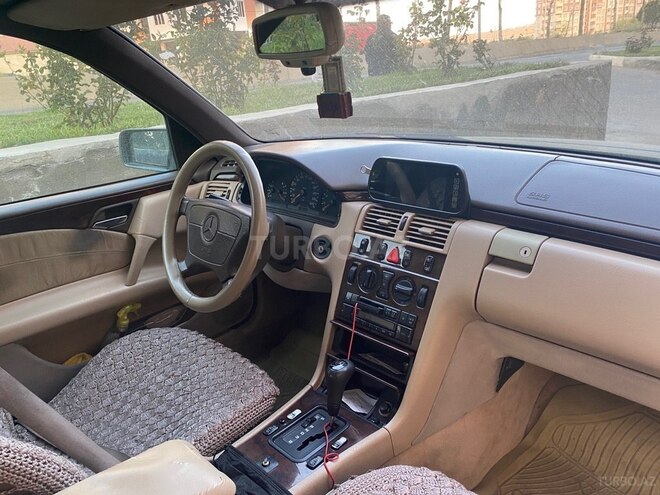 Mercedes E 230 1996, 416,000 km - 2.3 л - Bakı