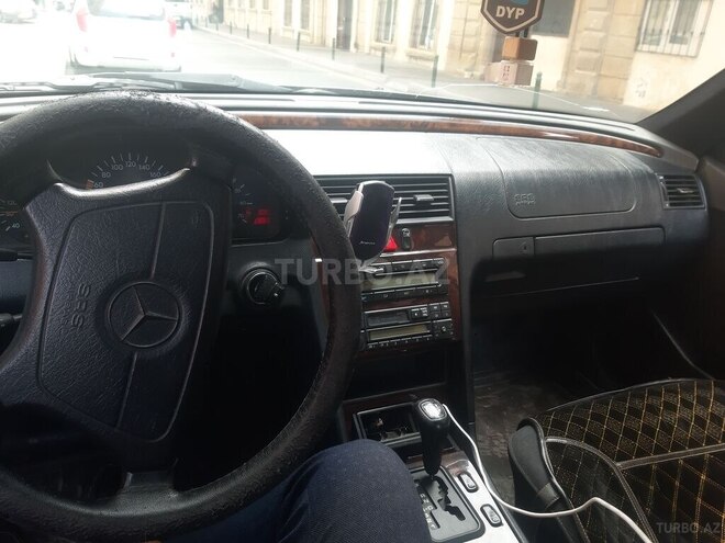 Mercedes C 230 1997, 275,000 km - 2.3 l - Bakı