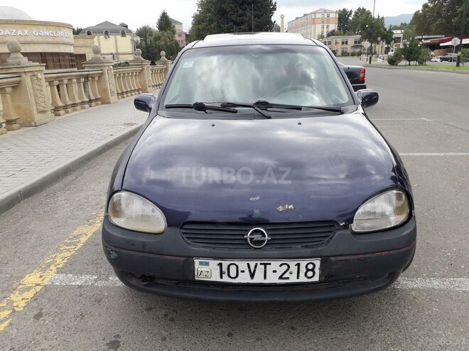 Opel Corsa 1996, 250,000 km - 1.4 l - Qazax