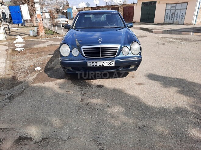 Mercedes E 220 2000, 250,000 km - 2.2 l - Bakı