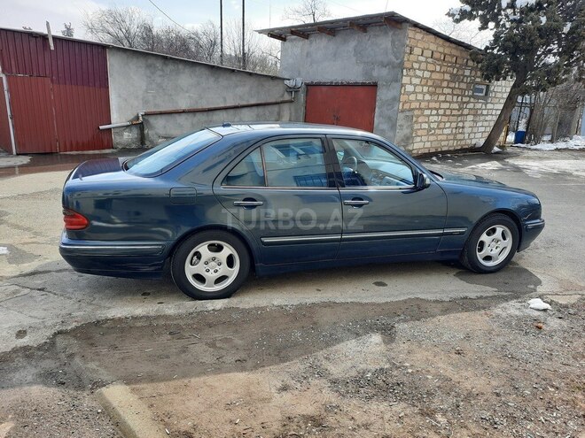 Mercedes E 220 2000, 250,000 km - 2.2 l - Bakı