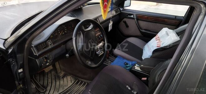 Mercedes E 230 1992, 400,000 km - 2.3 л - Sumqayıt
