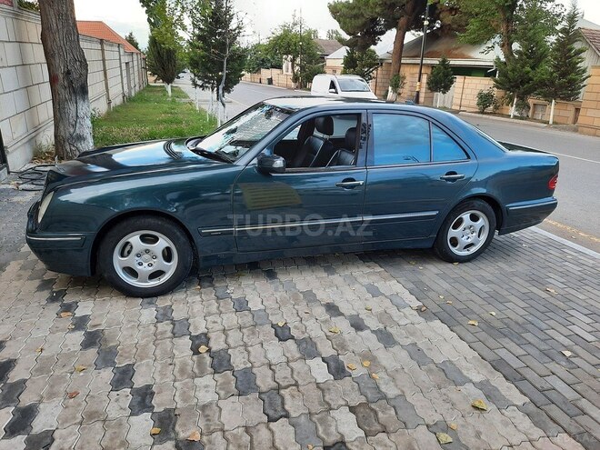 Mercedes E 220 2000, 250,000 km - 2.2 l - Bakı