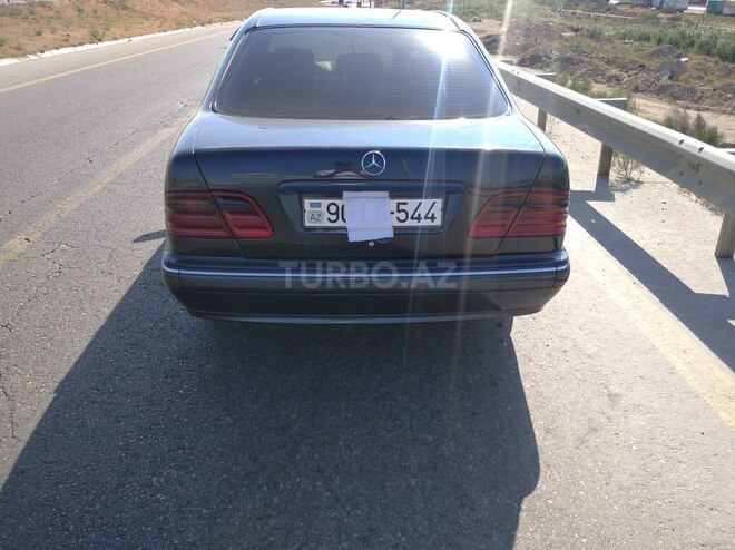 Mercedes E 270 1999, 396,000 km - 2.7 l - İmişli