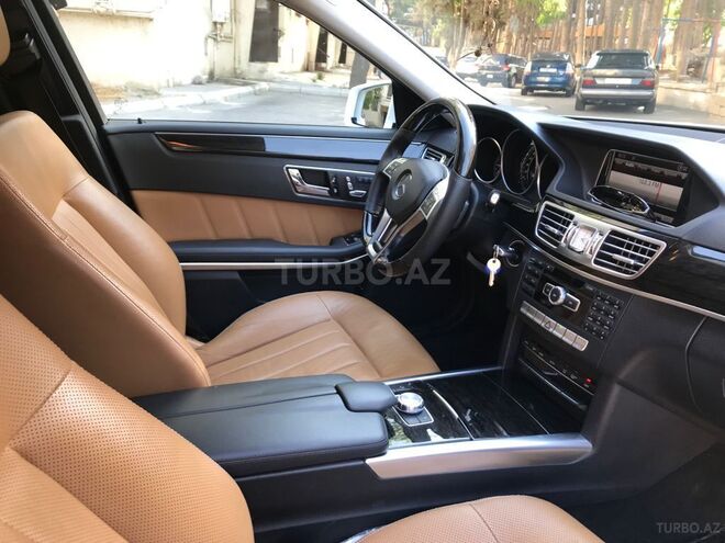 Mercedes E 220 2014, 180,000 km - 2.2 л - Bakı
