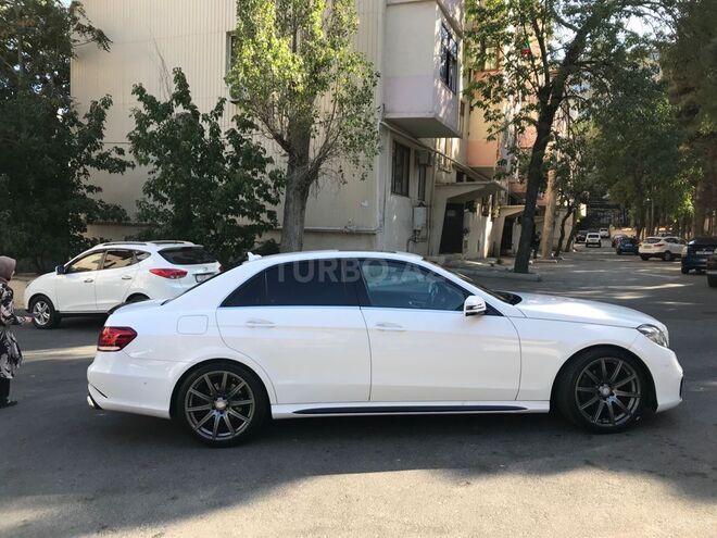 Mercedes E 220 2014, 180,000 km - 2.2 л - Bakı