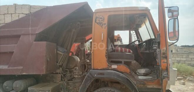 KamAz 55111 1989, 300,000 km - 11.0 l - Qobustan