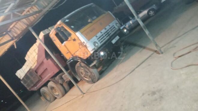 KamAz 55111 1989, 300,000 km - 11.0 l - Qobustan