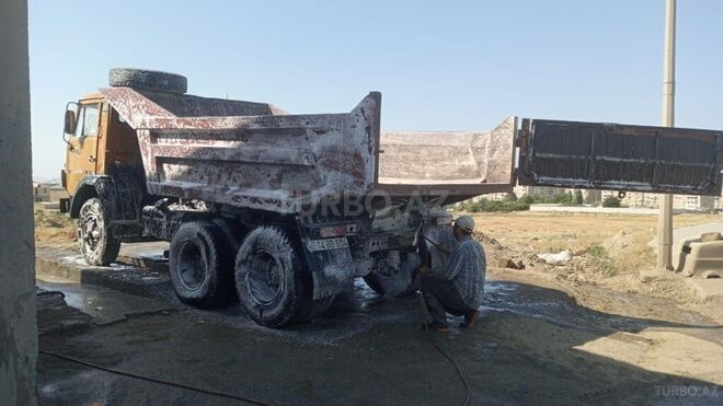 KamAz 55111 1989, 300,000 km - 11.0 l - Qobustan
