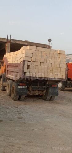 KamAz 55111 1989, 300,000 km - 11.0 l - Qobustan