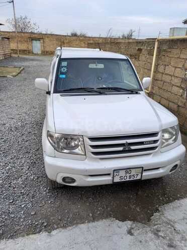 Mitsubishi Pajero io 2001, 260,000 km - 2.0 l - Bakı