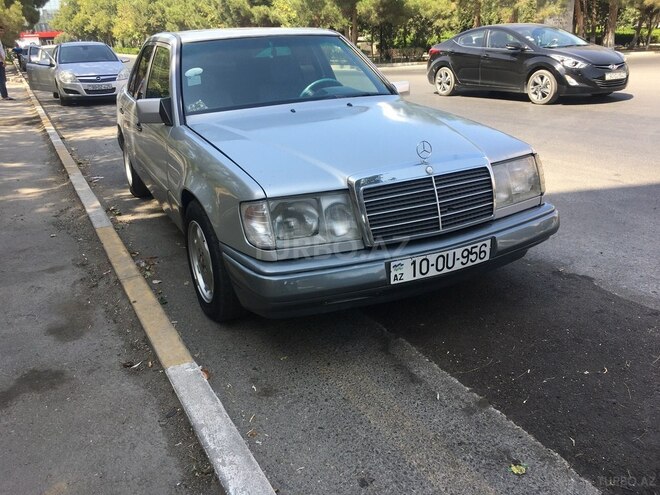 Mercedes E 260 1994, 241,041 km - 2.6 l - Sumqayıt