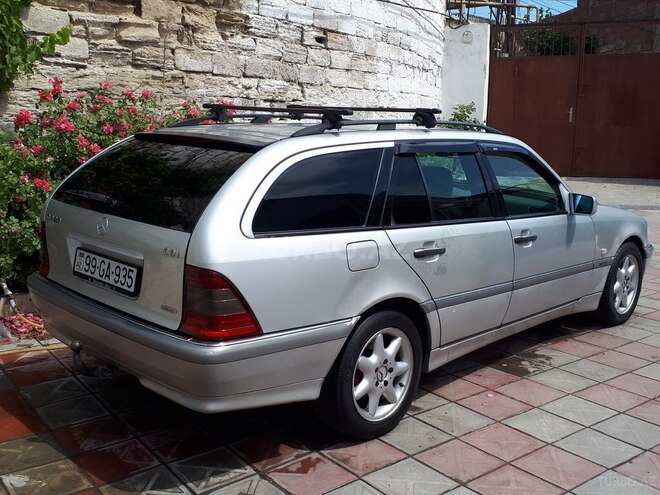 Mercedes C 220 2000, 253,000 km - 2.2 l - Bakı