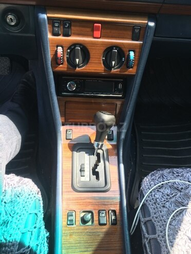 Mercedes E 260 1994, 241,041 km - 2.6 l - Sumqayıt