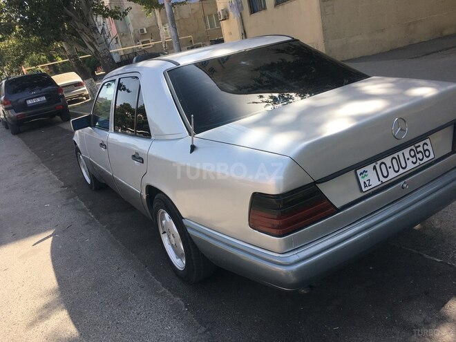 Mercedes E 260 1994, 241,041 km - 2.6 l - Sumqayıt