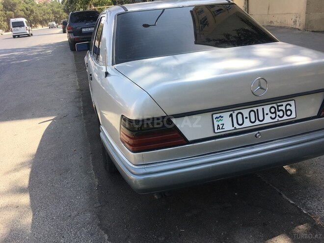 Mercedes E 260 1994, 241,041 km - 2.6 l - Sumqayıt