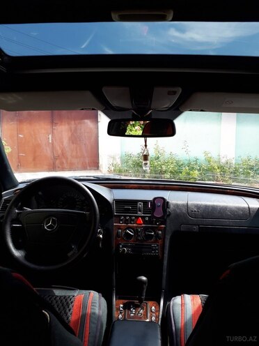Mercedes C 220 2000, 253,000 km - 2.2 l - Bakı
