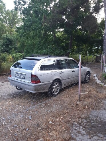Mercedes C 220 2000, 253,000 km - 2.2 l - Bakı