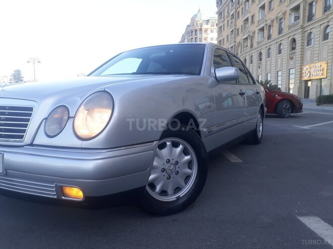 Mercedes E 230 1997, 363,612 km - 2.3 л - Sumqayıt