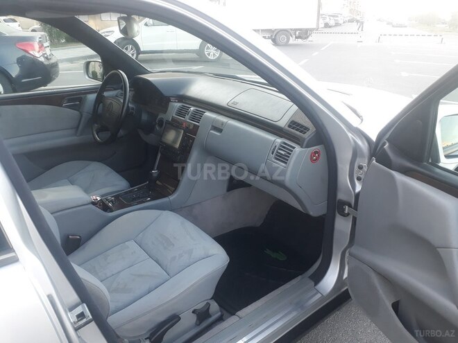 Mercedes E 230 1997, 363,612 km - 2.3 л - Sumqayıt