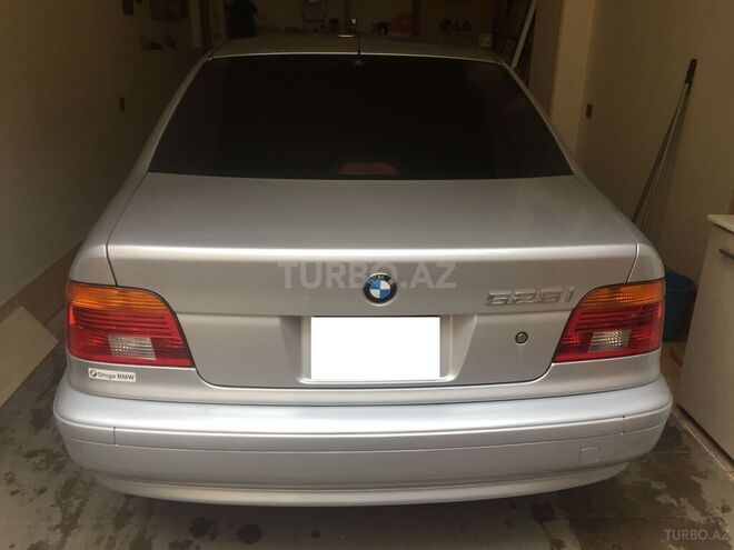 BMW 525 2001, 151,000 km - 2.5 l - Bakı