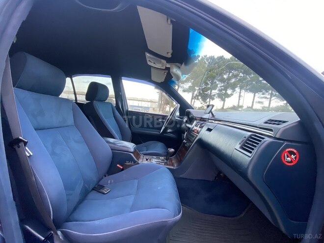 Mercedes E 230 1997, 221,700 km - 2.3 л - Xırdalan