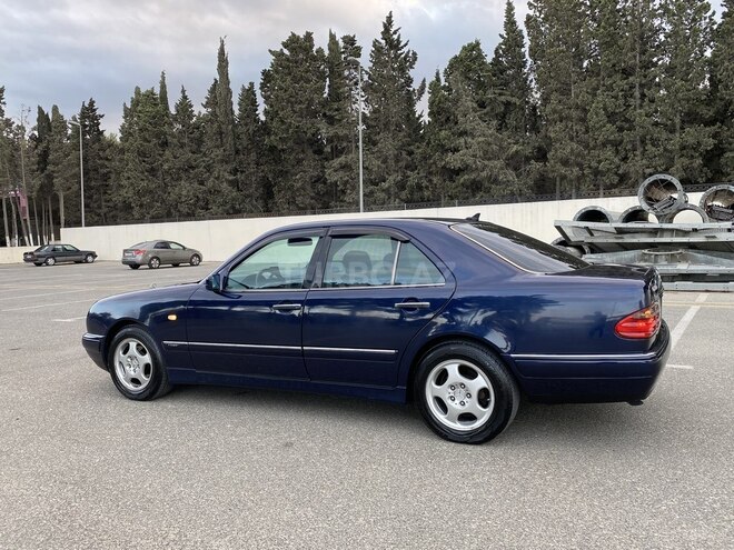 Mercedes E 230 1997, 221,700 km - 2.3 л - Xırdalan