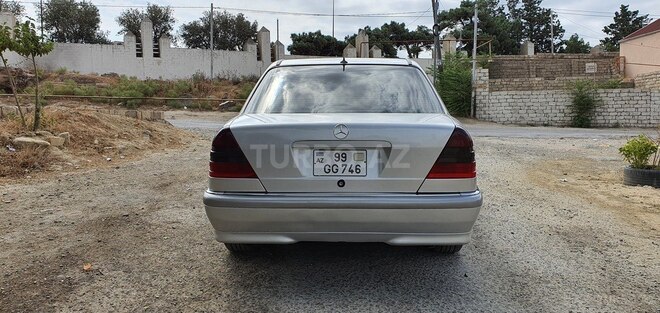 Mercedes C 200 2000, 358,069 km - 2.0 l - Bakı