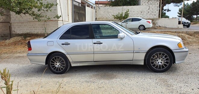 Mercedes C 200 2000, 358,069 km - 2.0 l - Bakı