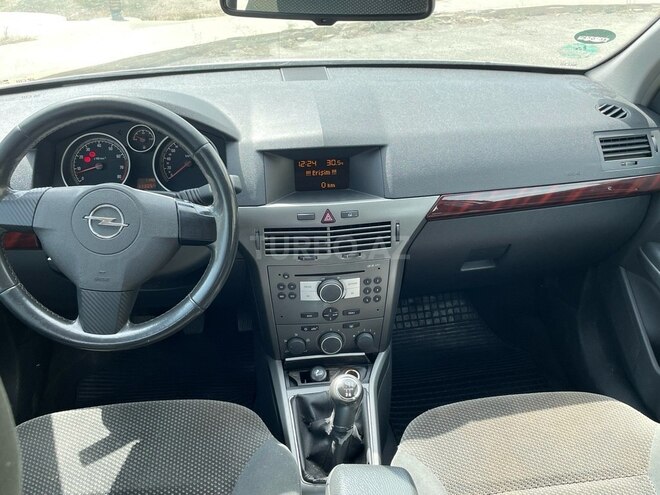 Opel Astra 2005, 113,000 km - 1.4 l - Bakı