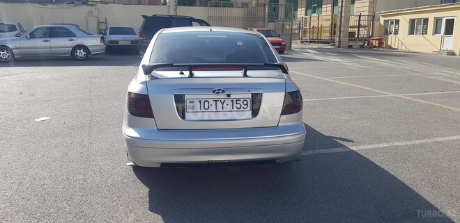 Hyundai Elantra 2004, 235,211 km - 2.0 l - Bakı