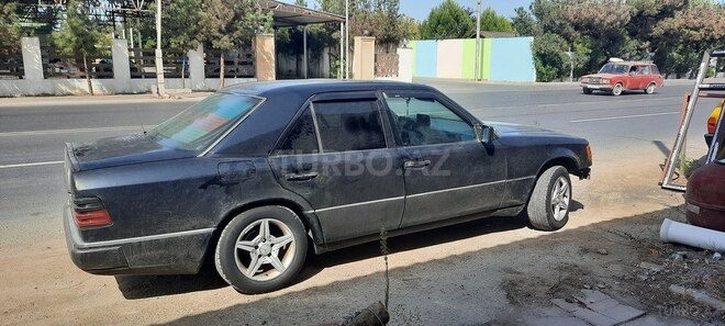 Mercedes E 200 1991, 111,111 km - 2.0 l - Bakı