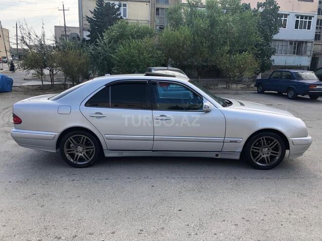 Mercedes E 320 2001, 242,400 km - 3.2 l - Sumqayıt