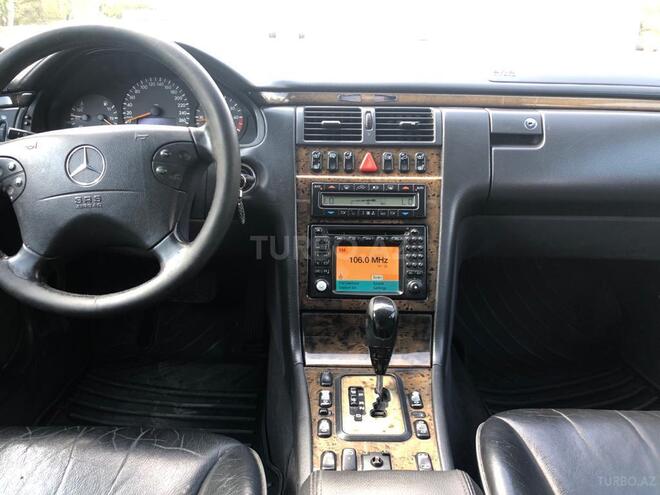 Mercedes E 320 2001, 242,400 km - 3.2 l - Sumqayıt