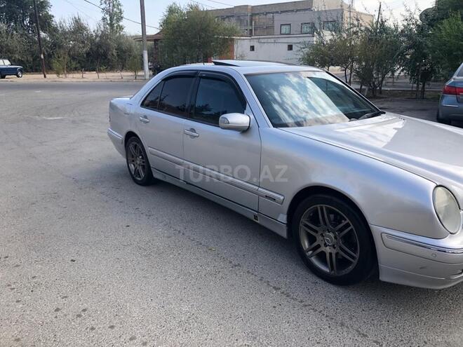 Mercedes E 320 2001, 242,400 km - 3.2 l - Sumqayıt