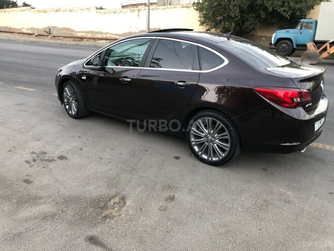 Opel Astra 2013, 188,000 km - 1.6 l - Bakı