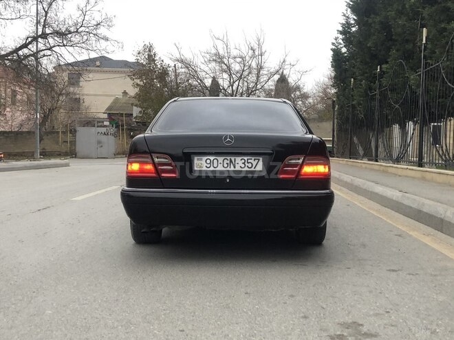 Mercedes E 280 1997, 450,000 km - 2.8 л - Bakı