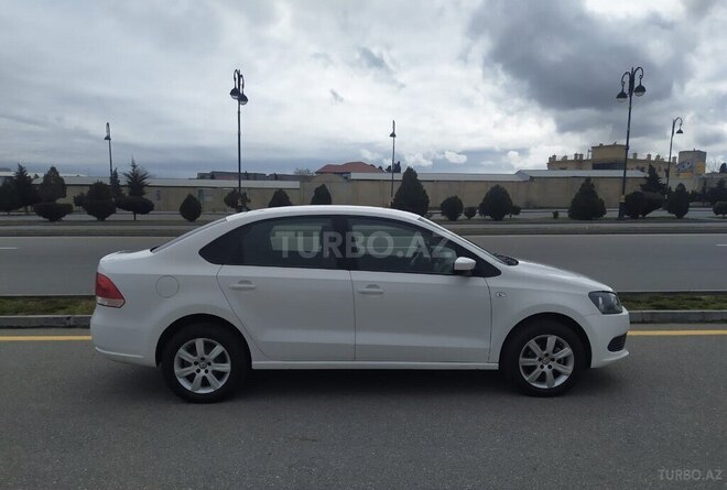 Volkswagen Polo 2013, 144,500 km - 1.6 л - Bakı