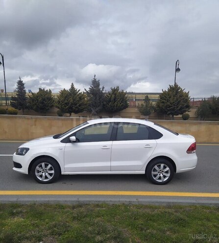 Volkswagen Polo 2013, 144,500 km - 1.6 л - Bakı