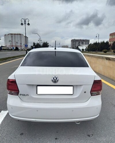 Volkswagen Polo 2013, 144,500 km - 1.6 л - Bakı