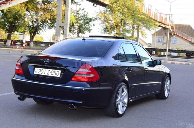 Mercedes E 240 2004, 295,000 km - 2.4 l - Ucar