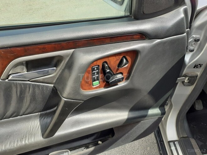 Mercedes E 320 1995, 580,000 km - 3.2 l - Bakı